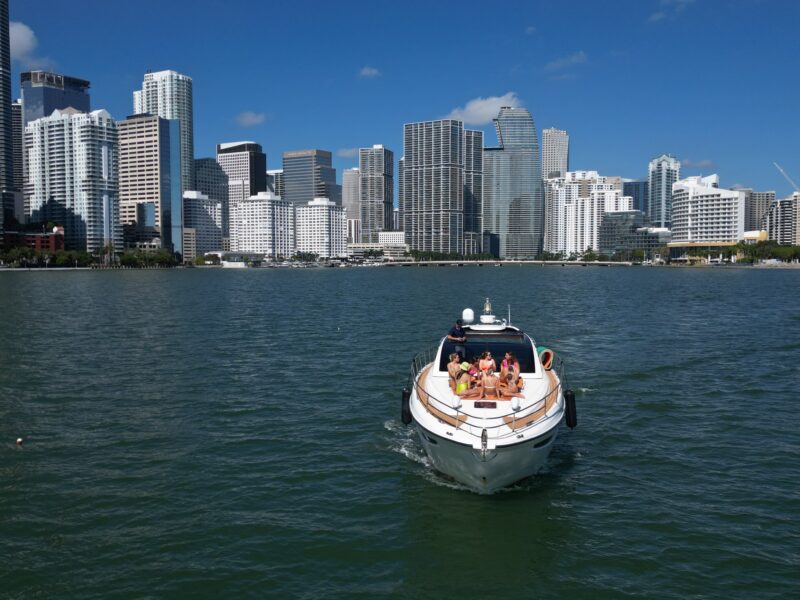 52Ft Azimut Atlantis available in Miami for up to 13 Guest - Image 7