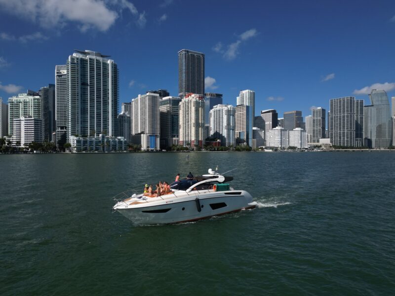 52Ft Azimut Atlantis available in Miami for up to 13 Guest - Image 8