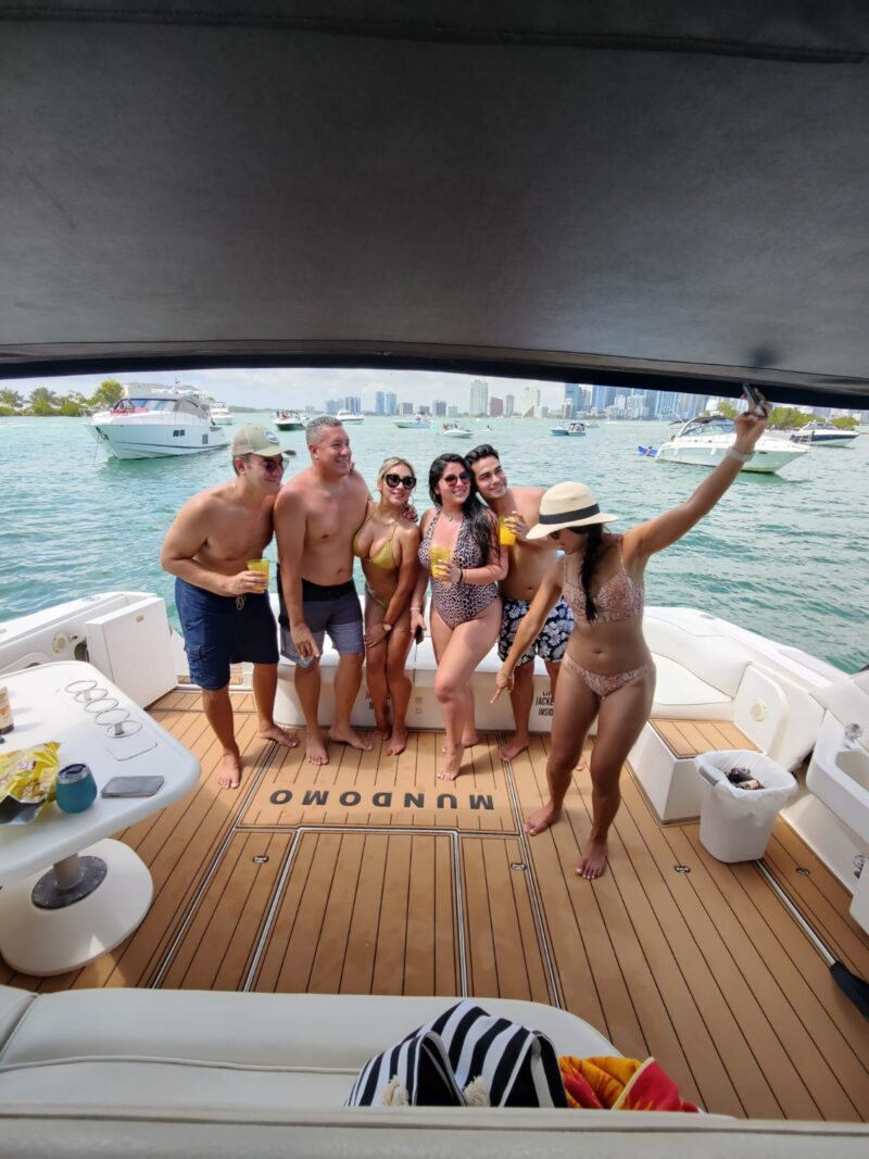 55 Ft Searay Mundomo available for Rent in Miami for up to 13 Guest PLUS ONE JET SKI INCLUDED AN HOUR - Image 7