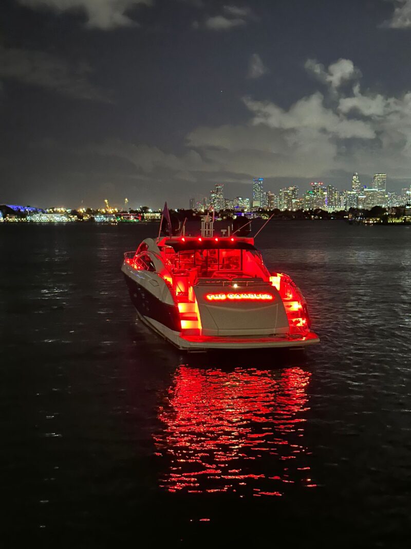 82 Ft Sunseeker Predator available in Miami for up to 13 Guest. - Image 4