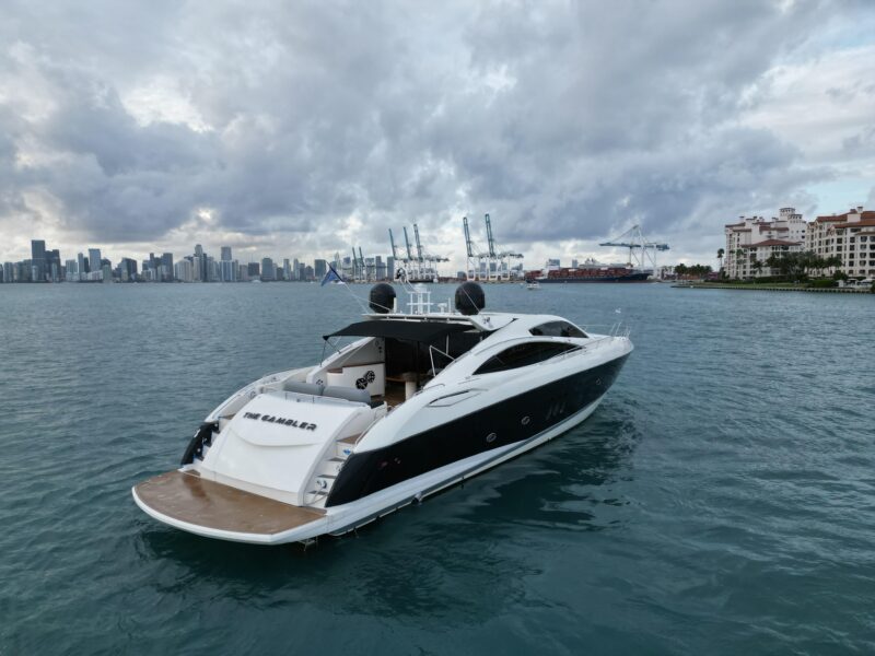 82 Ft Sunseeker Predator available in Miami for up to 13 Guest. - Image 2