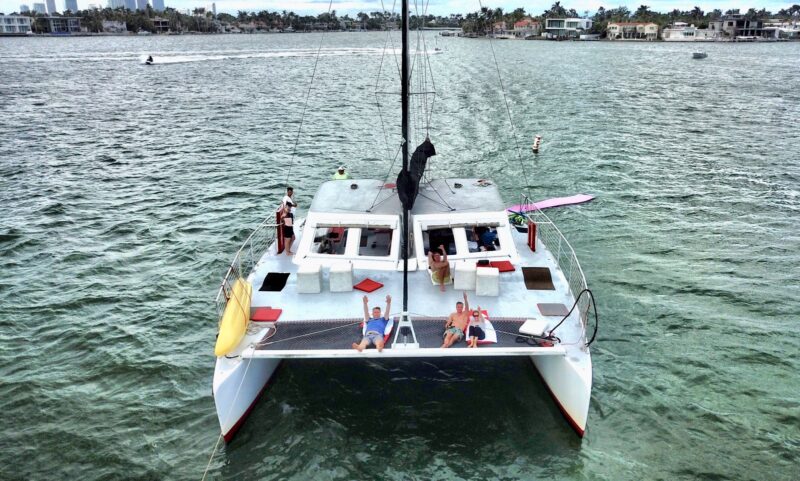 60' Catamaran Available for Rent in Miami for up to 49 Guest.