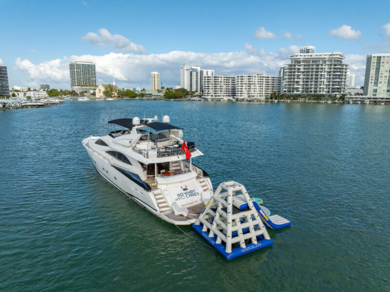 94Ft Yacht Rental In Miami FL For 13 Guest MAX - Image 15