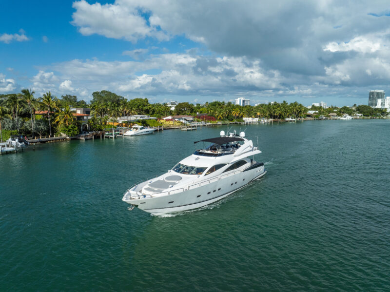 94Ft Yacht Rental In Miami FL For 13 Guest MAX - Image 18