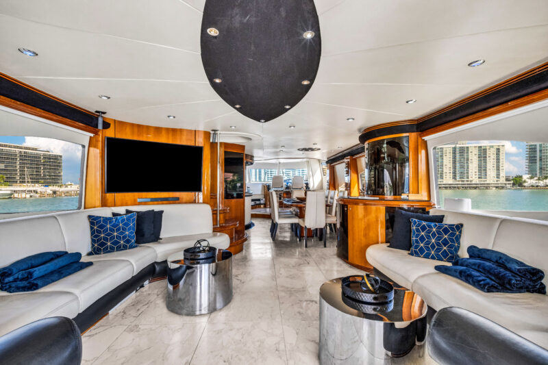 94Ft Yacht Rental In Miami FL For 13 Guest MAX - Image 11