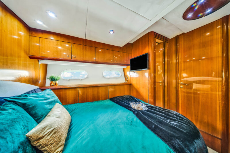 94Ft Yacht Rental In Miami FL For 13 Guest MAX - Image 7